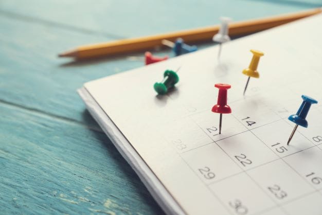 What penalties apply to the late filing of the 2023/24 tax return?